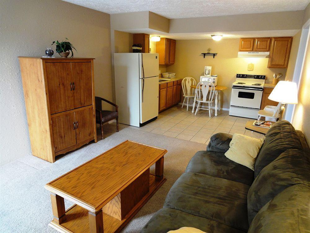 Eureka Suites Юрика Спрингс Экстерьер фото